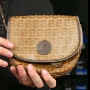 ⭐️ Fendi Zucca FF Vintage Crossbody (Fair)